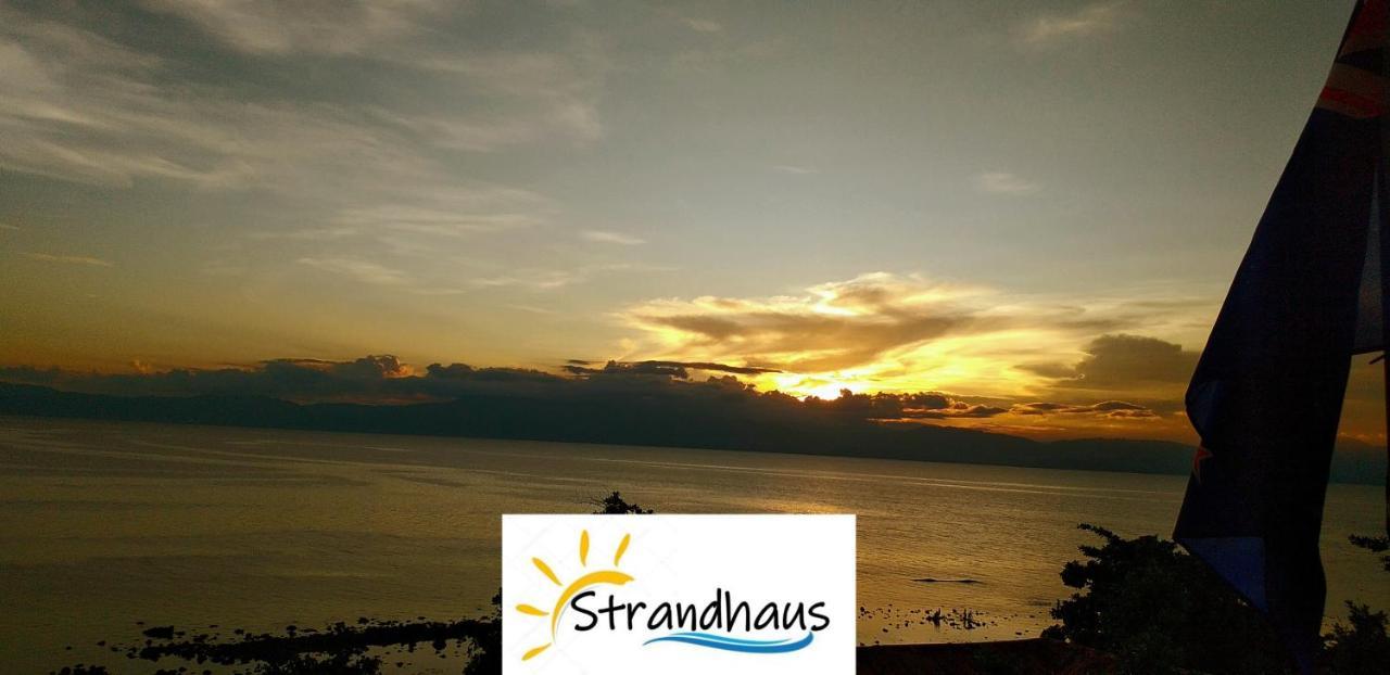 Strandhaus Condotel Moalboal Ngoại thất bức ảnh