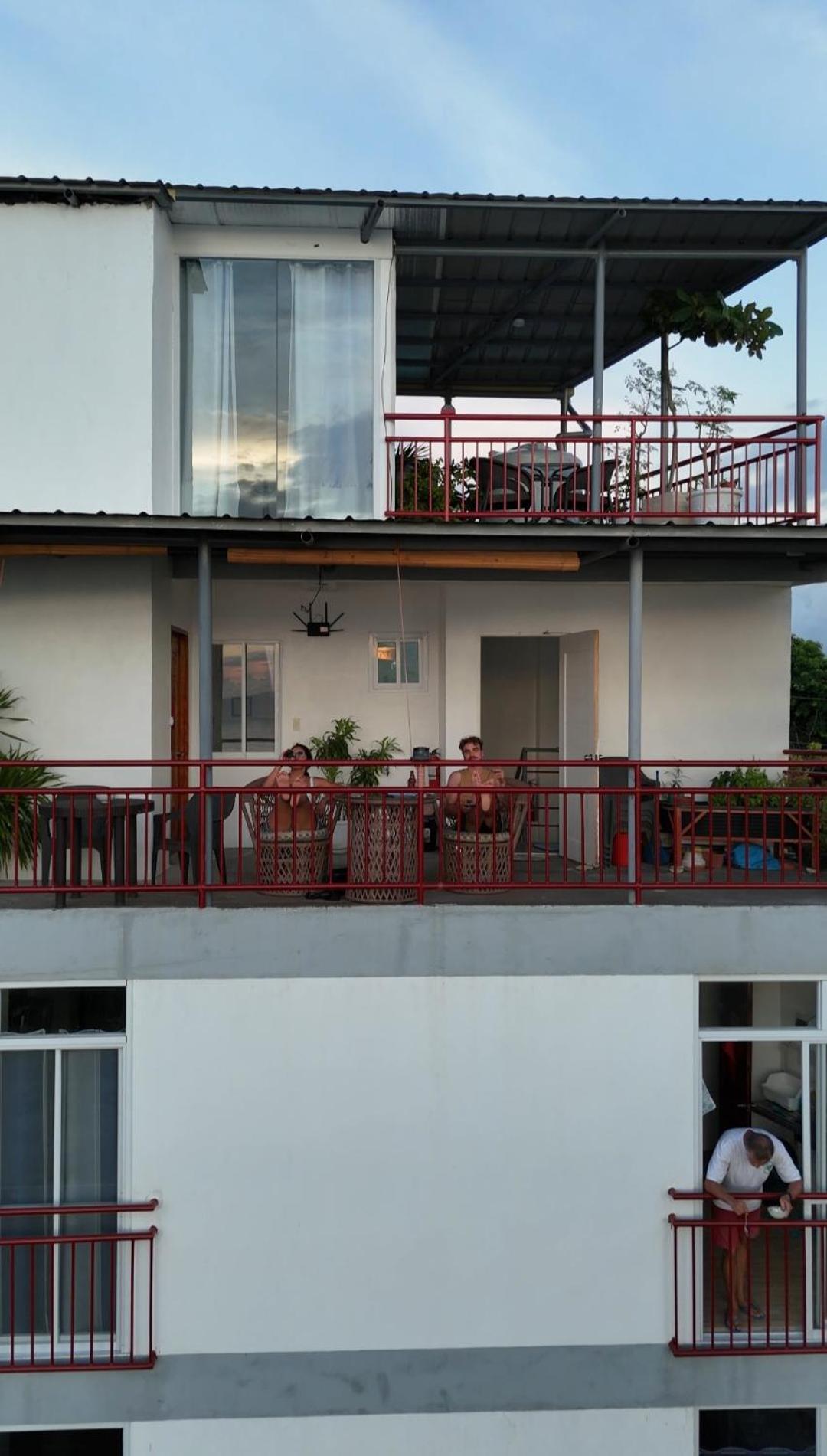Strandhaus Condotel Moalboal Ngoại thất bức ảnh